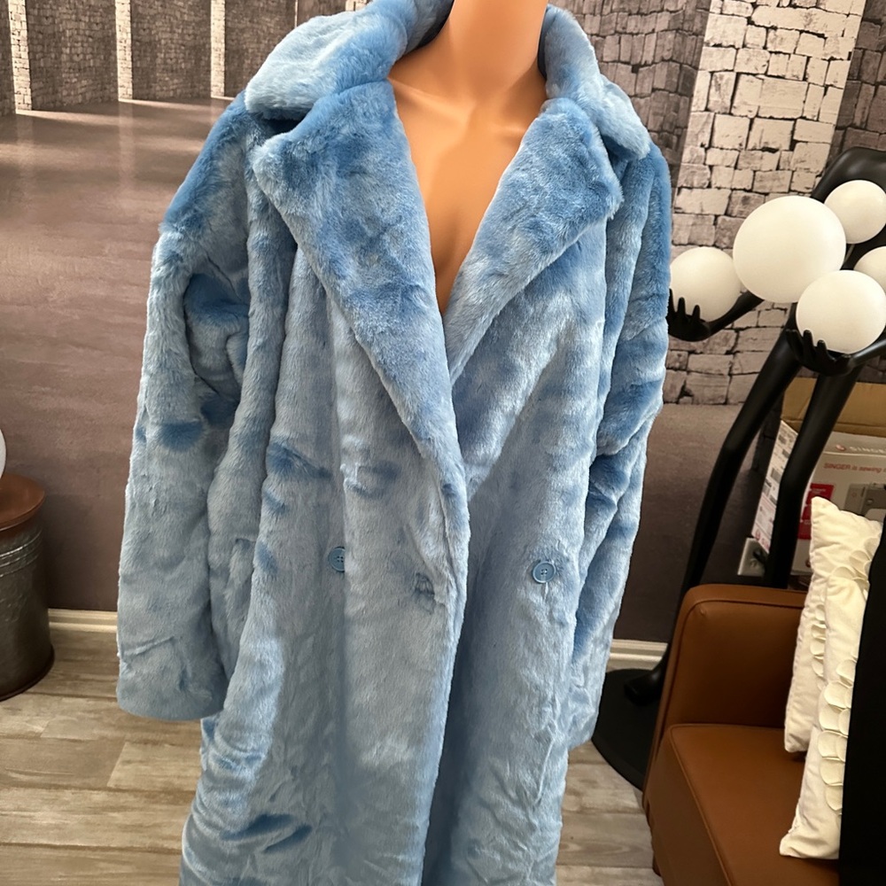 Ivy Park x Adidas blue fur jacket Midium(Fits like Extra Large ) Beyoncé unisex - Picture 4 of 8